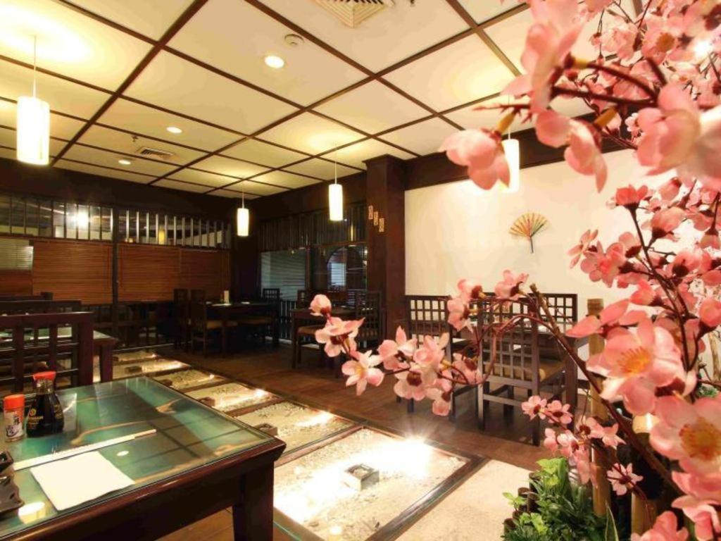Regent'S Park Hotel Malang Extérieur photo